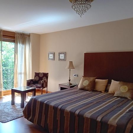 Picos De Europa Suites And Rooms Turieno Exterior photo