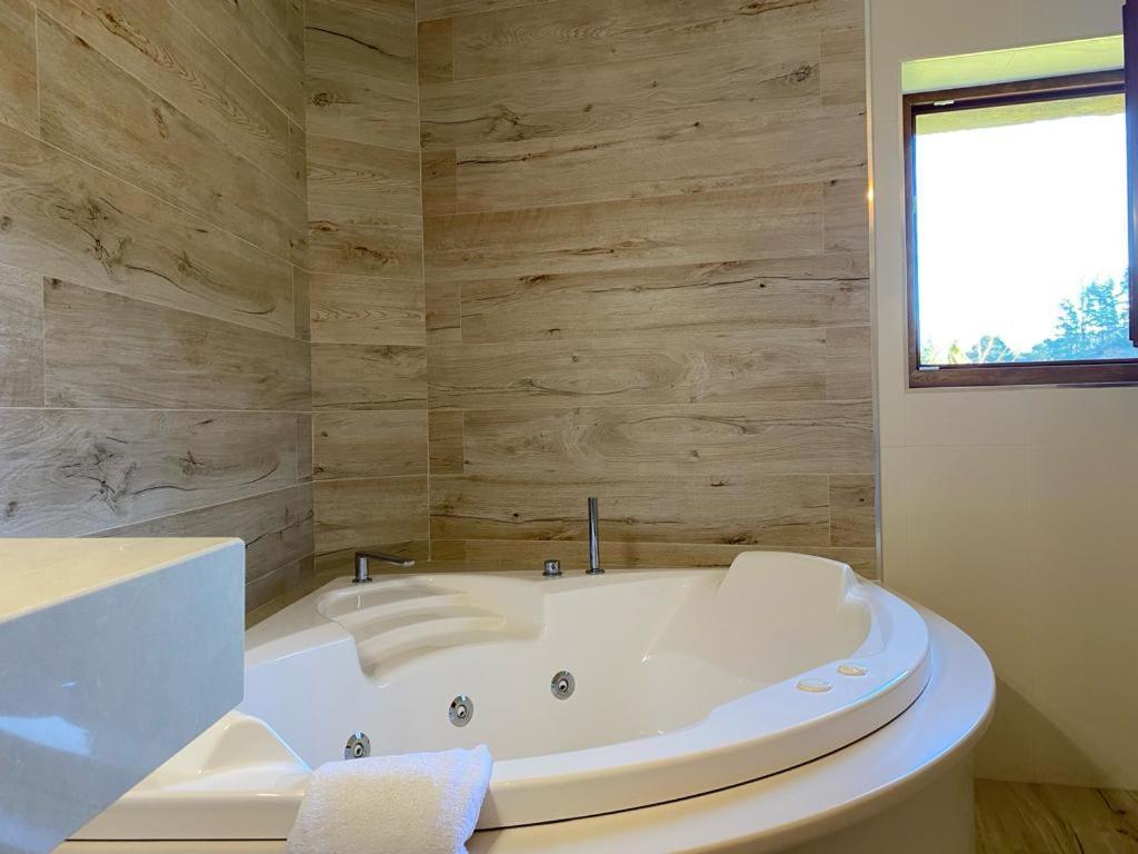 Picos De Europa Suites And Rooms Turieno Exterior photo