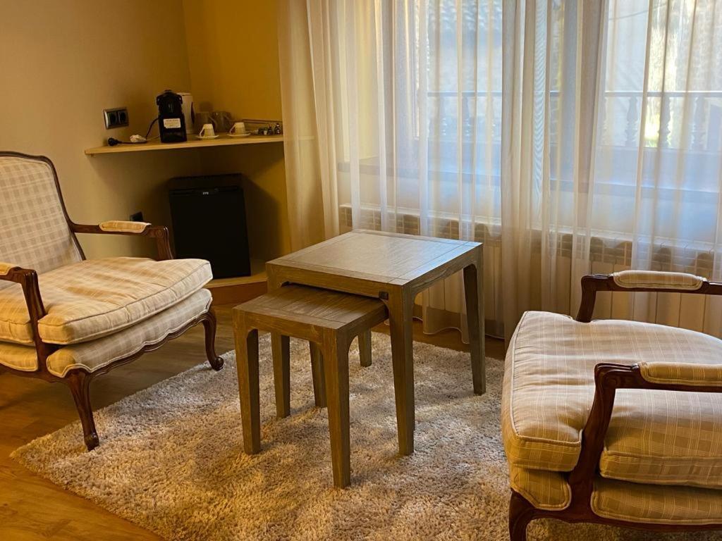 Picos De Europa Suites And Rooms Turieno Exterior photo